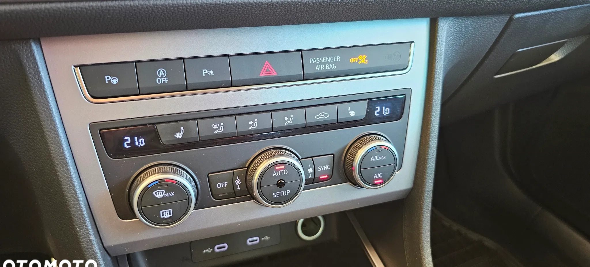 Seat Ateca cena 137370 przebieg: 17300, rok produkcji 2022 z Kielce małe 211